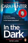 In The Dark - Cara Hunter - 9780241283202