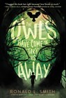 The Owls Have Come to Take Us Away - Ronald L. Smith - 9780358097532
