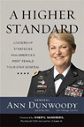 HIGHER STANDARD - Ann Dunwoody - 9780738217796