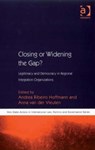 Closing or Widening the Gap? - Andrea Ribeiro Hoffmann ; Anna van der Vleuten - 9780754649687