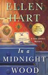 In a Midnight Wood - Ellen Hart - 9781250308450