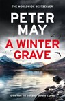 A Winter Grave - Peter May - 9781529428520