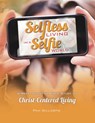 Selfless Living in a Selfie World - Pam Gillaspie - 9781621194217