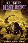 Just Beyond: Welcome to Beast Island - R.L. Stine - 9781684156122