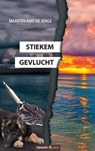 Stiekem gevlucht - Maarten Bart de Jonge - 9783990644591