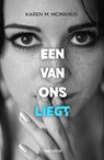 Een van ons liegt - Karen M. McManus - 9789000352975