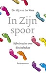 In zijn spoor - H.J. van der Veen - 9789023928294