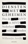 Diensten met geheimen - Willemijn Aerdts - 9789026354137