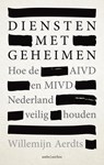 Diensten met geheimen - Willemijn Aerdts - 9789026354137