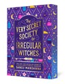 The Very Secret Society of Irregular Witches: Deluxe Edition - Sangu Mandanna - 9798217192281