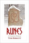 Runes - Tom (Professor of Old English Birkett - 9780197696057