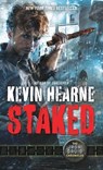 Staked - Kevin Hearne - 9780345548535