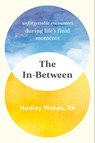The In-Between - Hadley Vlahos R.N. - 9780593499948