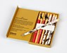 Teneues - 8-Pen Set: Pez Dispenser Jean-Michel Basquiat, 8 Ballpoint Pens, Unique Paper Wrapped Barrel, Soft Touch, Sleek Case: Set of 8 Ball Point Pe -  - 9781623259044