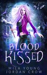 Blood Moon - Mila Young ; Jordan Crow - 9781922689313