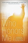 He Who Honors Me - Derek Joseph Levendusky - 9781935018261