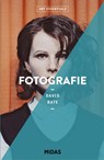 Fotografie (ART ESSENTIALS) - David Bate - 9783038762096