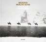 Behind Mountains - Ragnar Axelsson - 9783969001950