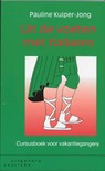 Uit de voeten met Italiaans - Pauline Kuiper-Jong - 9789062834884