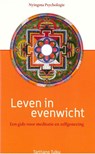 Leven in evenwicht - Tarthang Tulku - 9789073728202
